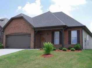 1008 Medinah Dr, Calera, AL 35040