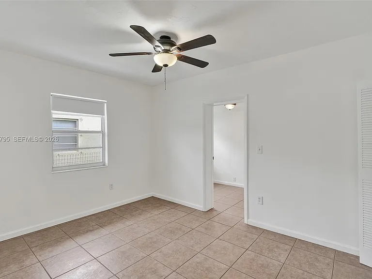 2920 SW 3rd St #2920 — Photo 12