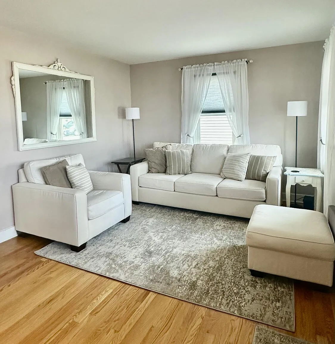 4 bed, 2624 sqft, $6,000 — Photo 3