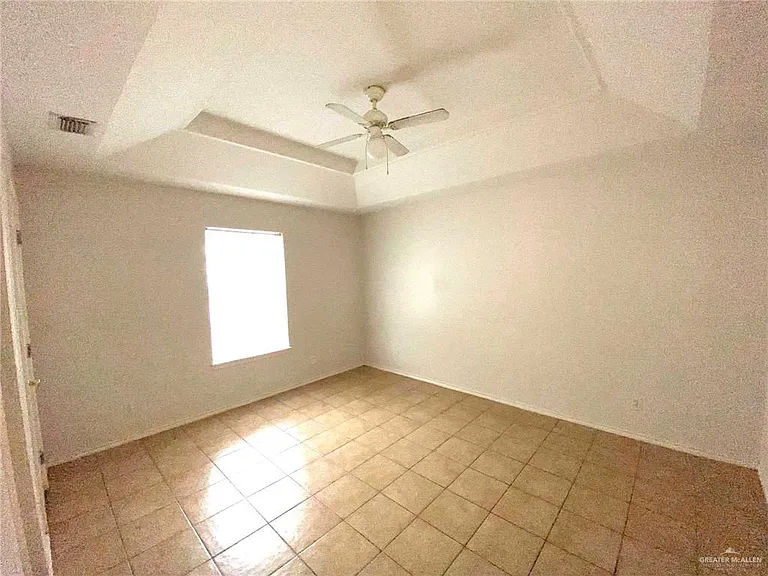 808 N Cross Ln #3 — Photo 14