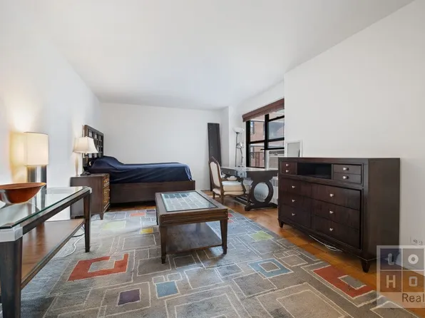 385 Grand Street image 1 of 7