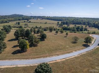 405 Mountain View Ln, Tryon, NC 28782