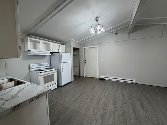 5th image of 610 28th Ave N #2