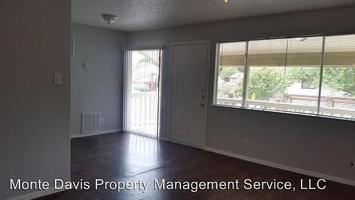 1st image of 8907 Parkfield Dr