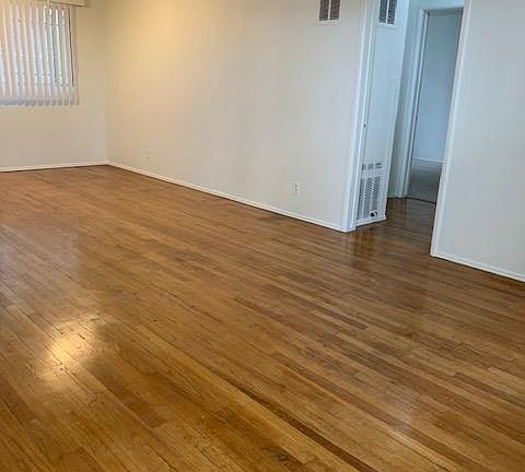 4th image of 1252 Barry Ave #3L