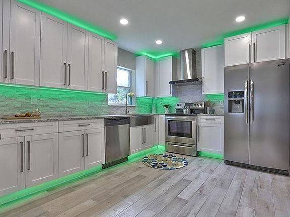 5th image of 503 W Emma St