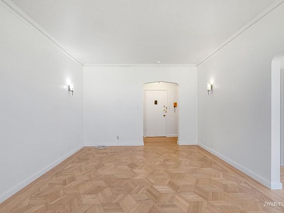 5th image of 555 Pierce St APT 202