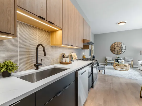 The Sully, 3211 N Clark St #405, Chicago, IL 60657