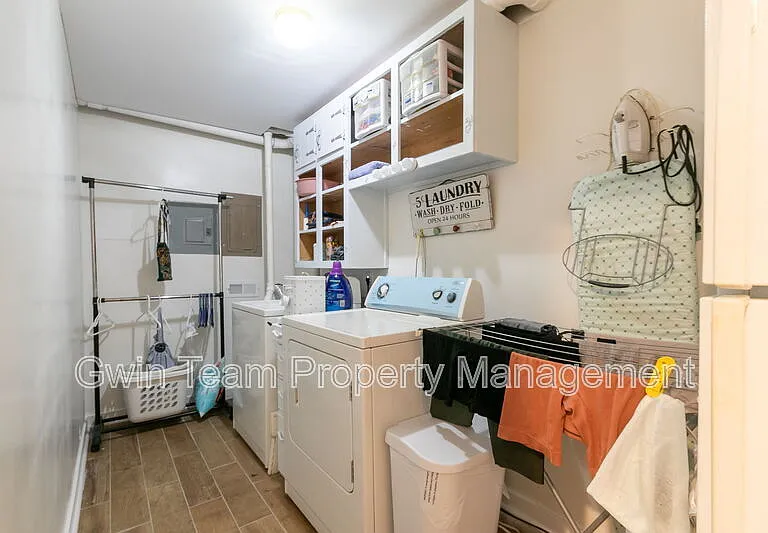 4932 Rock Haven Dr — Photo 18