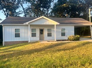 225 Cole Cir, Hollow Rock, TN 38342