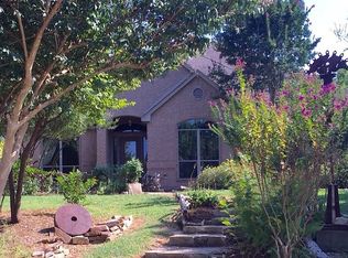 6220 Shady Oaks Ln, Midlothian, TX 76065