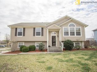 1203 Magnolia Dr, Greenwood, MO 64034