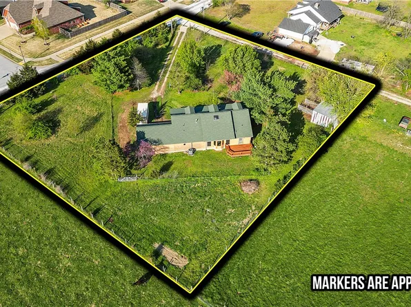 3775 Zion Rd, Fayetteville, AR 72764