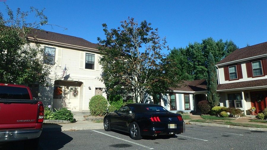 2nd image of 49 Scarborough Ct Unit 7