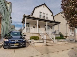 81 W 4th St, Bayonne, NJ 07002