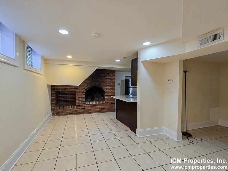 859 W Lill Ave #1 — Photo 3