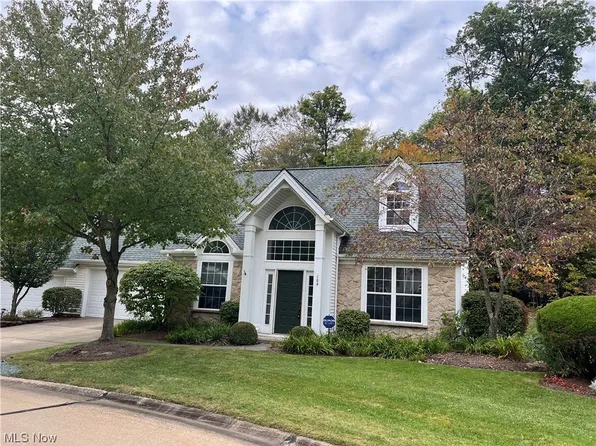 164 Stonebrooke Oval #63, Orange, OH 44022