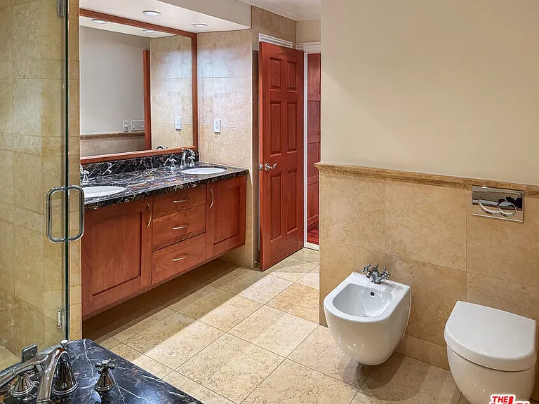 9323 Burton Way #A — Photo 11
