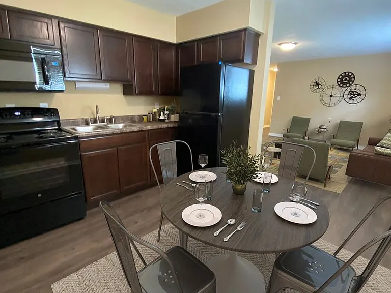 Monon Station Apartments — Photo 11