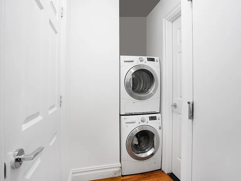 329 E 9th St #PENTHOUSE — Photo 5
