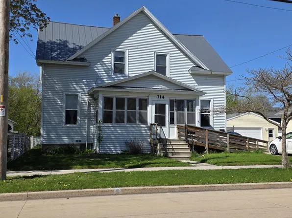 314 W 19th Ave, Oshkosh, WI 54902