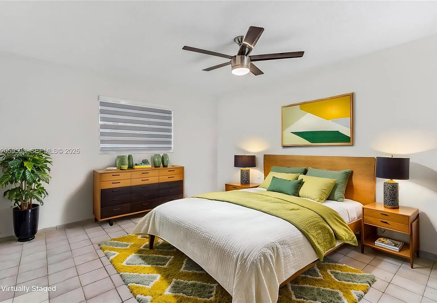 Topaz South Condo — Photo 4
