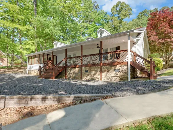 123 Ridgemore Cir, Toccoa, GA 30577