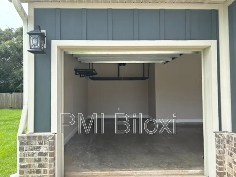 16982 W Landon Green Dr — Photo 44