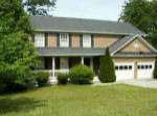 1834 Emerson Lake Cir, Snellville, GA 30078