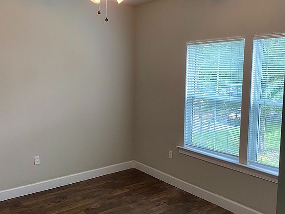 5th image of 1807 Belle Vue Way