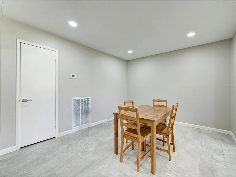 3046 Wagon Trail Dr — Photo 15