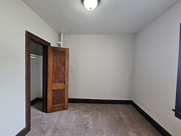 4th image of 2510 Harney St #17