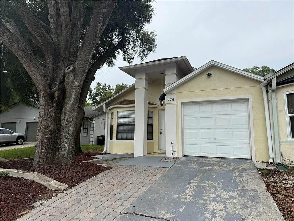 2 bed, 2.0 bath, 1168 sqft, $1,850 — Photo 2