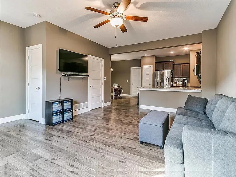 1411 SW Campus Ln — Photo 6