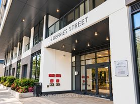 5 Defries St