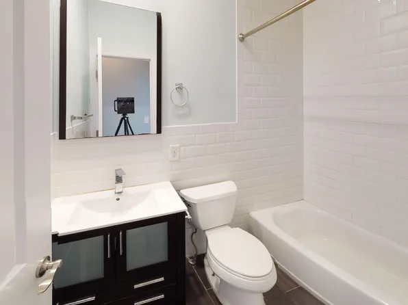 255 Griffith Street image 16 of 21