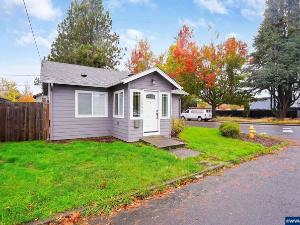 2095 Warner St NE, Salem, OR 97301