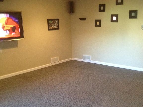 4th image of 77 Bernice Ave