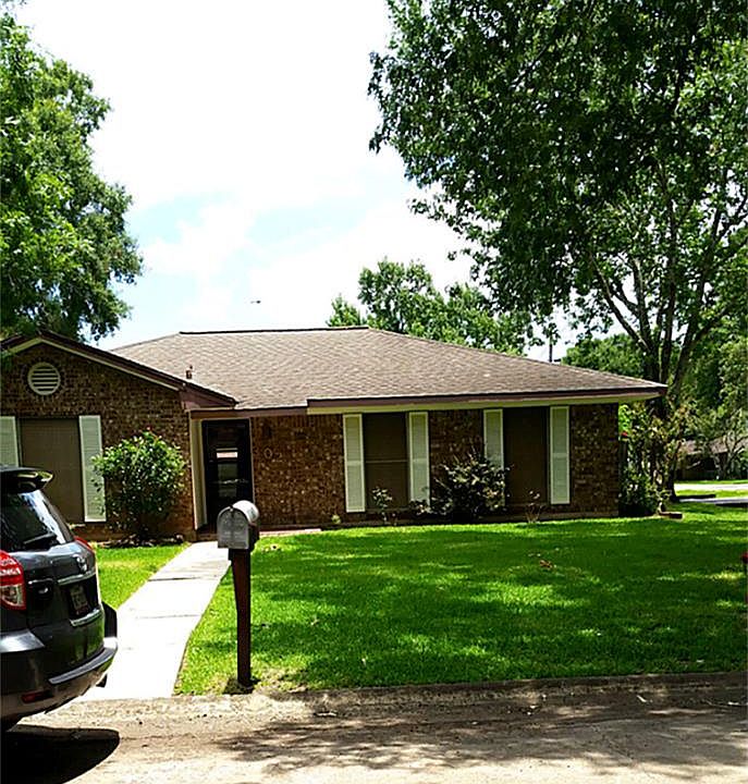 1st image of 302 Moody Ave