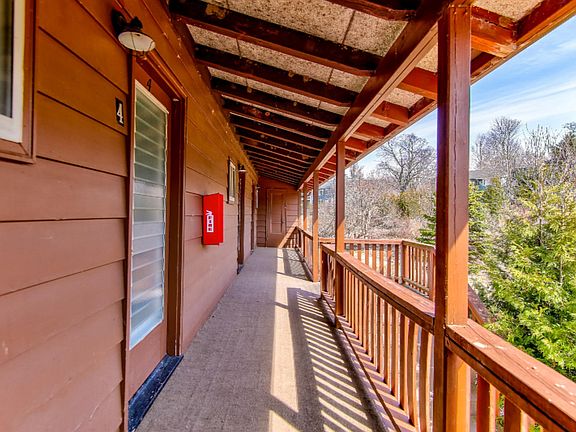 5th image of 5710 N Scenic Dr