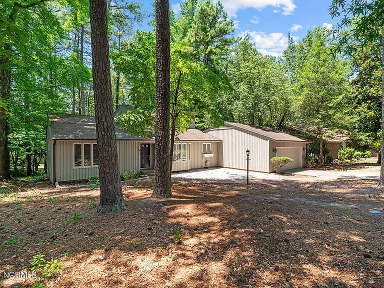 618 Chelsea Dr — Photo 42
