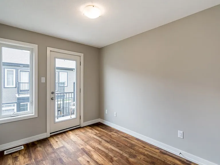 220 Livery St — Photo 9