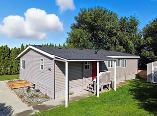 692 Lonetree Ln, Richland, WA 99352