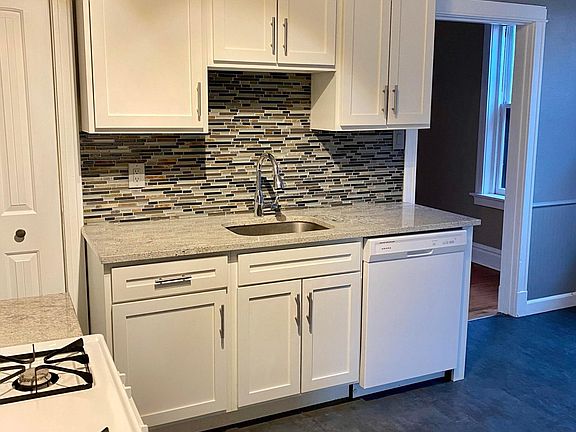 4th image of 5206 Bancroft Ave #2W