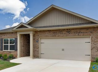 26473 Nash Ln, Athens, AL 35613