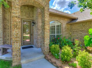 2024 Camelot Dr, Midwest City, OK 73130