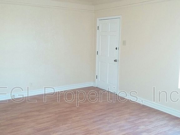 4th image of 3035 S Bronson Ave