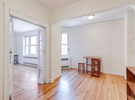 160 E 3rd St, New York, NY