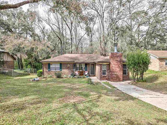 2nd image of 3426 Wood Hill Dr