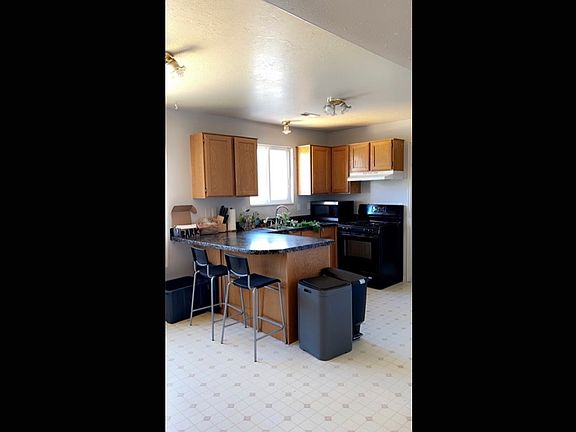 5th image of 4085 S Hillcrest Cir #2